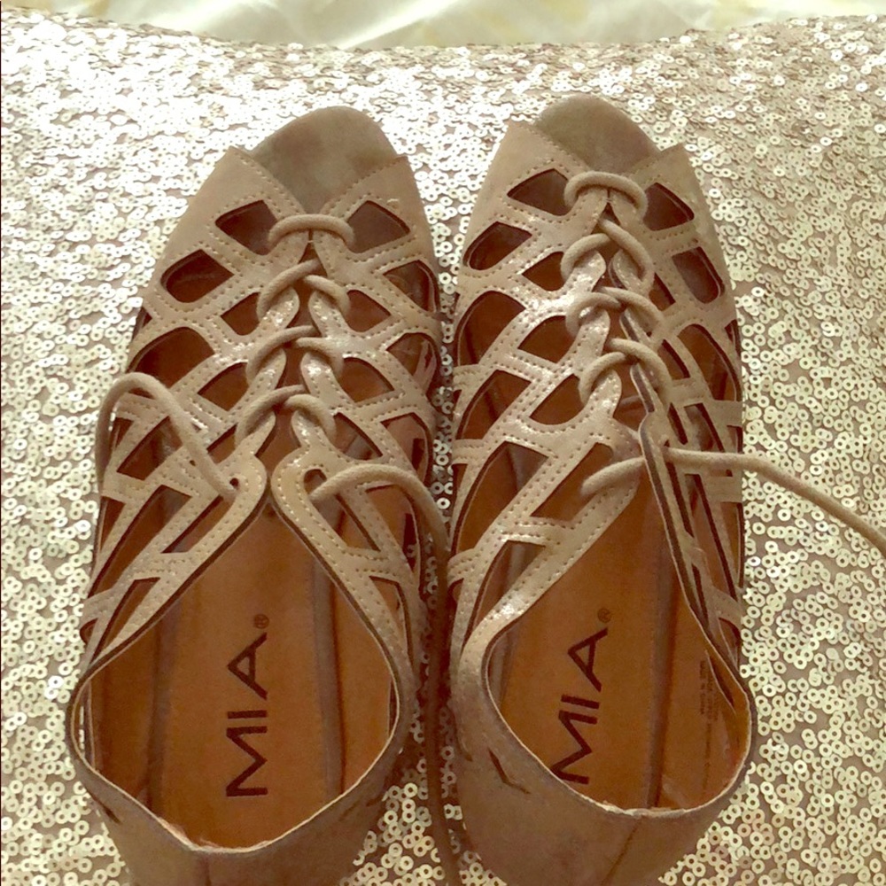 💛MIA sandals